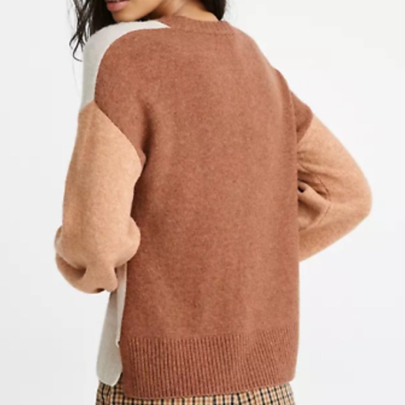 Madewell Colorblock Payton
Pullover Sweater in Coziest Yarn - Picture 3 of 4